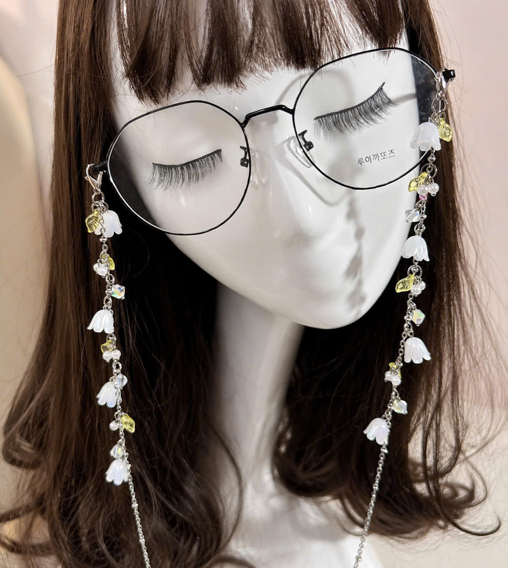 Lily Flower Glasses Chain - Handmade White Floral Eyeglass Holder Necklace, Elegant Beaded Eyewear accessory